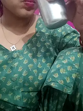 Snapshot of charu_cam chatting on July 25, 2026, 2:42 am charu cam online show from July 25, 2026, 2:42 am
