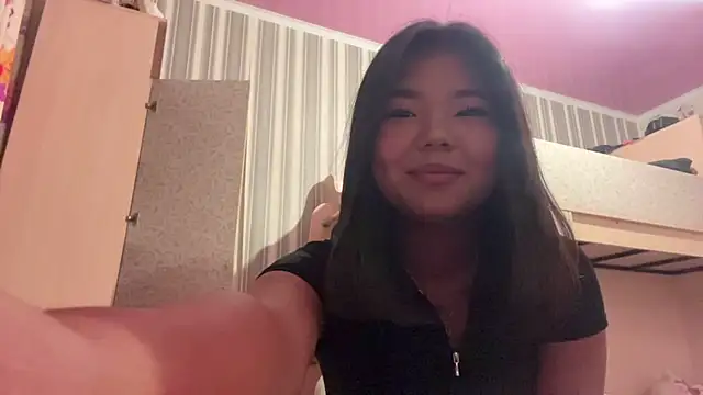JohannaMickiewicz online show from July 23, 2026, 3:54 pm