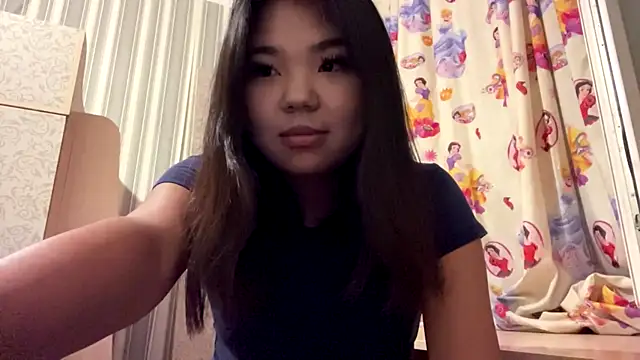JohannaMickiewicz online show from July 26, 2026, 3:19 pm
