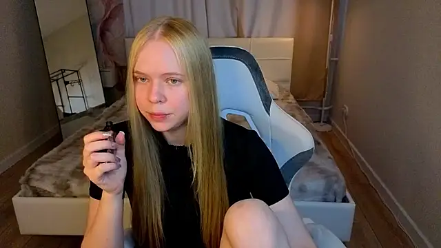 Sweet Angelll online show from July 27, 2026, 1:01 am