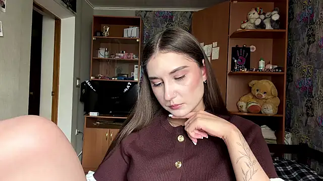 Snapshot of KittyNoSkirty chatting on July 23, 2026, 9:40 am KittyNoSkirty online show from July 23, 2026, 9:40 am