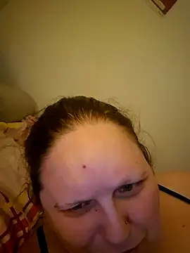 Mellegirl online show from July 22, 2026, 6:32 pm