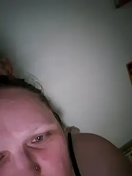 Mellegirl online show from July 25, 2026, 2:47 pm