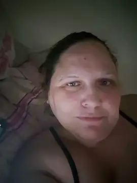 Mellegirl online show from July 27, 2026, 5:53 pm