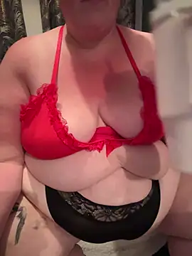 Snapshot of Curvy-BellaXXX chatting on July 31, 2026, 10:53 pm Curvy-BellaXXX online show from July 31, 2026, 10:53 pm