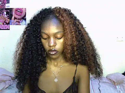 Snapshot of baddiecarrara chatting on July 22, 2026, 9:50 pm baddiecarrara online show from July 22, 2026, 9:50 pm