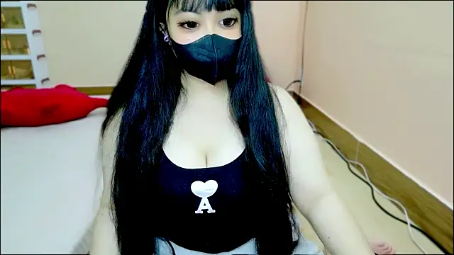 Snapshot of Lyne_tif chatting on August 10, 2026, 1:53 am Lyne tif online show from August 10, 2026, 1:53 am