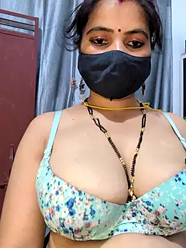 Snapshot of Laila_fuck chatting on July 24, 2026, 5:22 pm Laila fuck online show from July 24, 2026, 5:22 pm