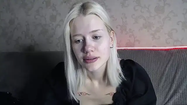 BlondyLedy online show from July 29, 2026, 1:04 am
