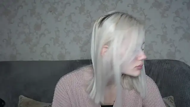 BlondyLedy online show from July 30, 2026, 1:04 am