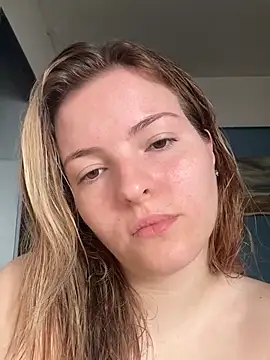 heyitskiara online show from July 28, 2026, 12:48 pm