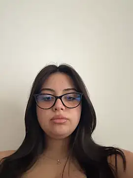 Snapshot of Marialuvvv chatting on July 28, 2026, 6:20 am Marialuvvv online show from July 28, 2026, 6:20 am