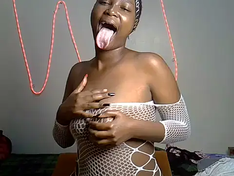 Snapshot of Lunarluxee chatting on July 30, 2026, 2:21 am Lunarluxee online show from July 30, 2026, 2:21 am