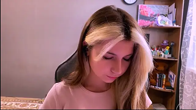 Snapshot of SherikaAzzarella chatting on July 24, 2026, 2:48 pm SherikaAzzarella online show from July 24, 2026, 2:48 pm