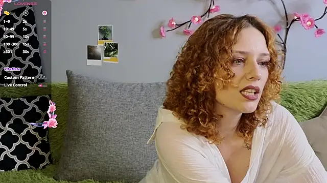 Snapshot of GingerBeauti chatting on July 29, 2026, 4:27 pm GingerBeauti online show from July 29, 2026, 4:27 pm