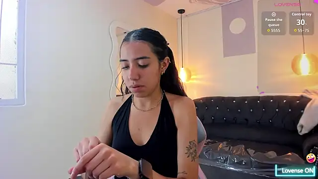 Nicole jade online show from July 26, 2026, 12:45 pm