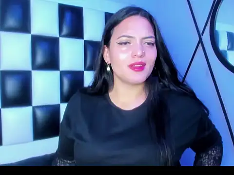 Isabella Moraa online show from July 29, 2026, 3:48 am
