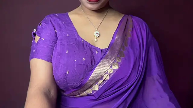 Snapshot of Hi_Rashi chatting on July 25, 2026, 4:37 pm Hi Rashi online show from July 25, 2026, 4:37 pm