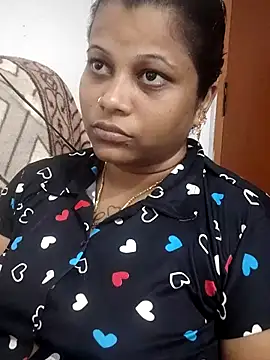 Jillukutty143 online show from July 25, 2026, 9:18 am