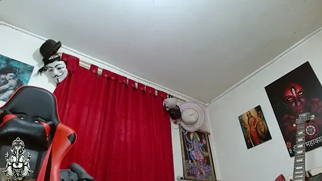 Amanda Valeska online show from July 28, 2026, 6:20 pm
