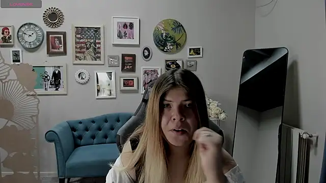 Snapshot of Stefania-sweet chatting on July 28, 2026, 5:03 am Stefania-sweet online show from July 28, 2026, 5:03 am