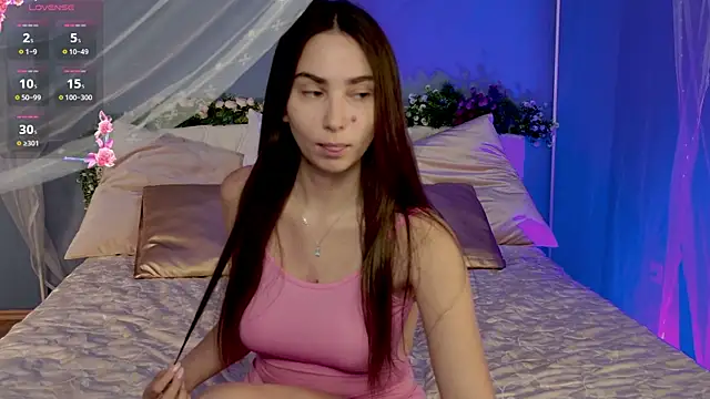 SelinOtis online show from July 24, 2026, 8:23 am