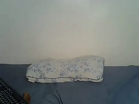Petitepoppyy online show from July 28, 2026, 7:39 pm