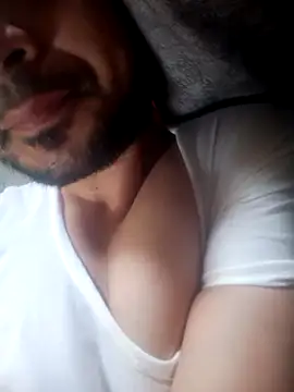 Snapshot of arousing3 chatting on July 25, 2026, 12:47 pm arousing3 online show from July 25, 2026, 12:47 pm