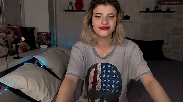 Snapshot of AleksandraCandy chatting on July 26, 2026, 10:05 pm AleksandraCandy online show from July 26, 2026, 10:05 pm