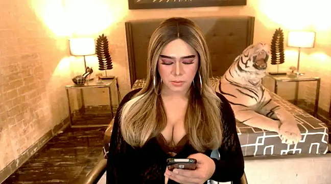 Snapshot of BigCumHuntersxx chatting on January 23, 2025, 6:35 pm BigCumHuntersxx online show from January 23, 2025, 6:35 pm