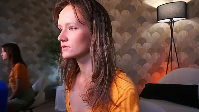 DolphinMorgentau online show from July 28, 2026, 3:32 pm
