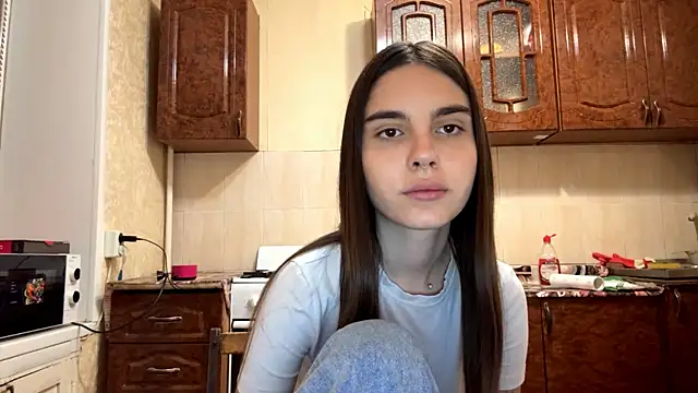 hey hey Bella online show from July 28, 2026, 6:20 pm