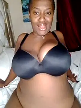 Snapshot of tirries_gal chatting on July 25, 2026, 8:17 pm tirries gal online show from July 25, 2026, 8:17 pm