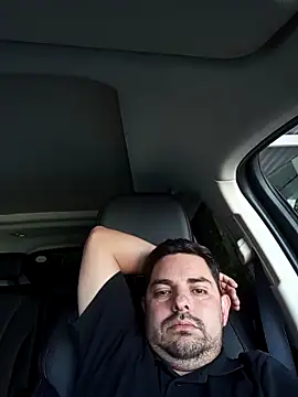 robredoj online show from October 1, 2025, 8:15 pm