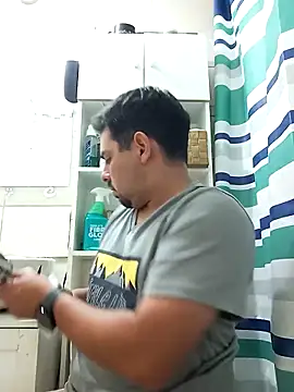 robredoj online show from December 18, 2025, 8:59 pm