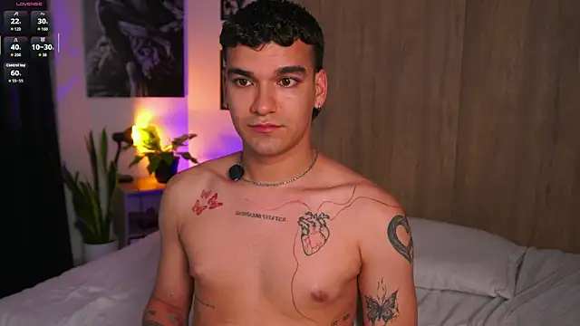Snapshot of Jhonnyx__ chatting on July 25, 2026, 9:45 pm Jhonnyx online show from July 25, 2026, 9:45 pm