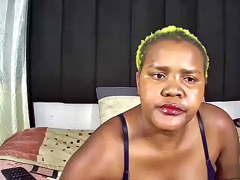 SubmissiveGirl7 online show from July 25, 2026, 8:06 pm