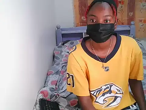 Prettyvickie002 online show from July 28, 2026, 4:39 pm