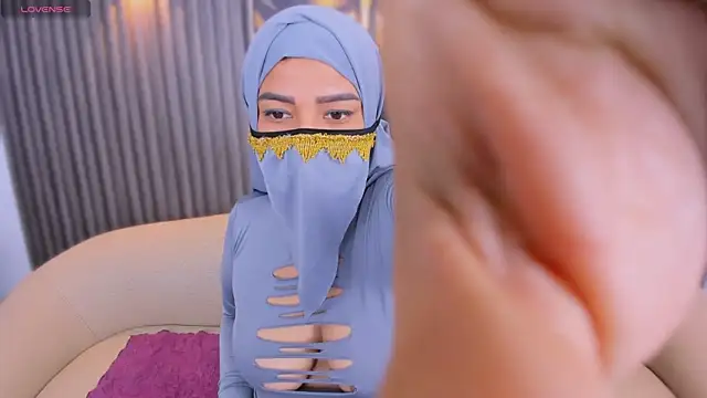 amira farahh online show from July 28, 2026, 11:15 pm