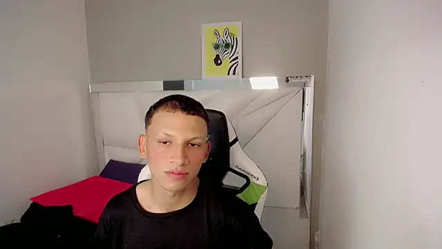 Luca twinkk online show from July 28, 2026, 8:12 pm