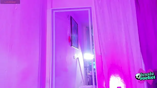 Snapshot of jessierocketx chatting on October 24, 2025, 7:43 pm jessierocketx online show from October 24, 2025, 7:43 pm