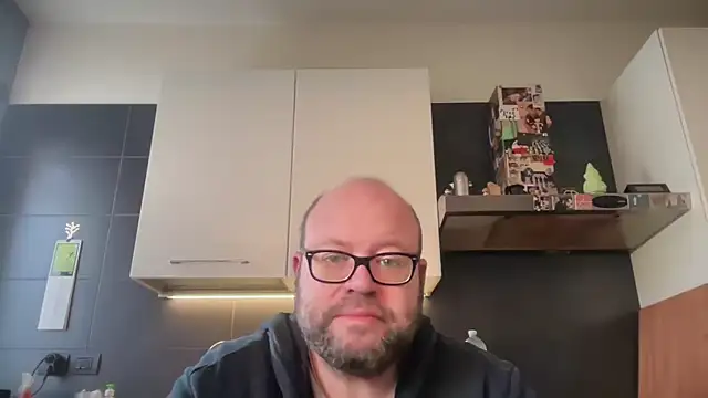 theitalianbear online show from March 17, 2026, 6:28 am