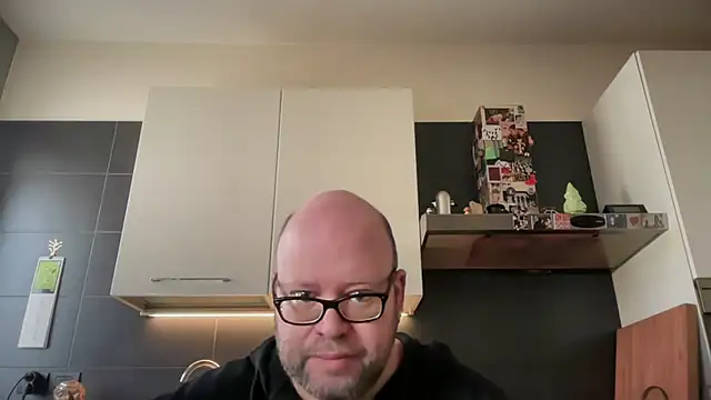 theitalianbear online show from April 3, 2026, 9:07 am