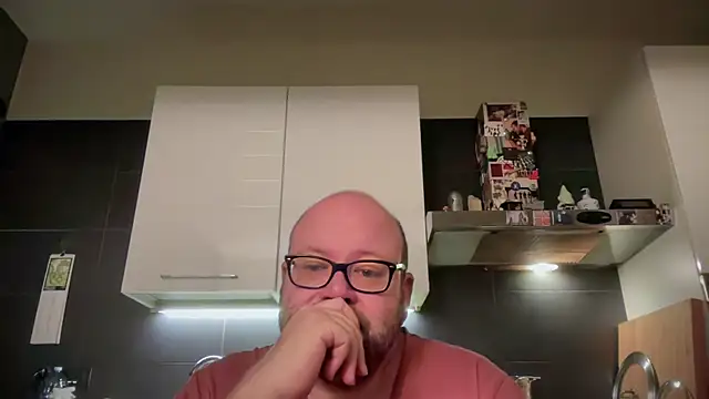 Snapshot of theitalianbear chatting on May 14, 2026, 7:20 pm theitalianbear online show from May 14, 2026, 7:20 pm