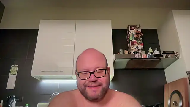 Snapshot of theitalianbear chatting on May 15, 2026, 11:12 pm theitalianbear online show from May 15, 2026, 11:12 pm