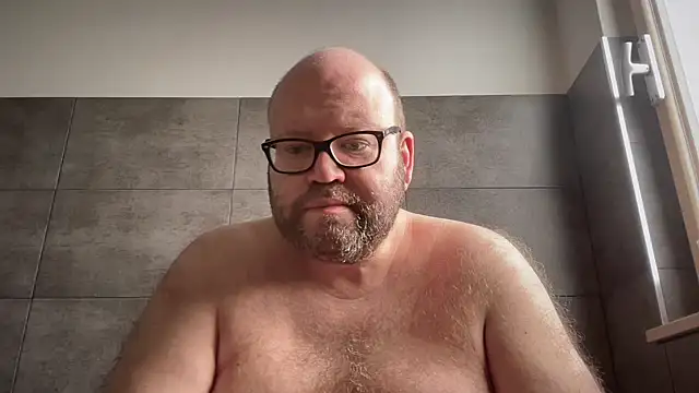Snapshot of theitalianbear chatting on May 20, 2026, 6:30 am theitalianbear online show from May 20, 2026, 6:30 am