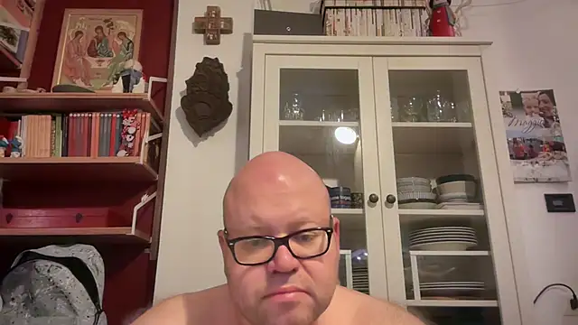 Snapshot of theitalianbear chatting on May 24, 2026, 2:27 am theitalianbear online show from May 24, 2026, 2:27 am