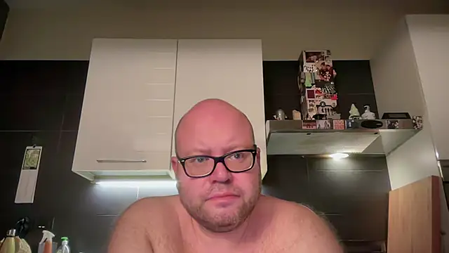 Snapshot of theitalianbear chatting on May 28, 2026, 2:09 am theitalianbear online show from May 28, 2026, 2:09 am