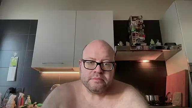 Snapshot of theitalianbear chatting on May 30, 2026, 4:31 am theitalianbear online show from May 30, 2026, 4:31 am