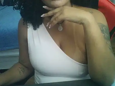 Snapshot of cute_amaz_xx chatting on August 1, 2026, 11:25 pm cute amaz xx online show from August 1, 2026, 11:25 pm